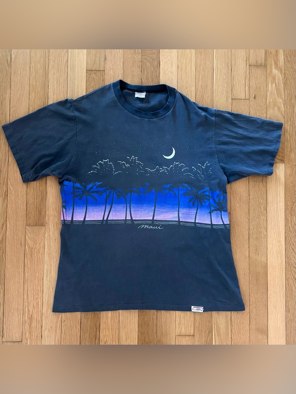 VTG 1984 Crazy Shirts Maui Hawaii Wrap Around Single Stitch Tee Shirt Mens L 80s